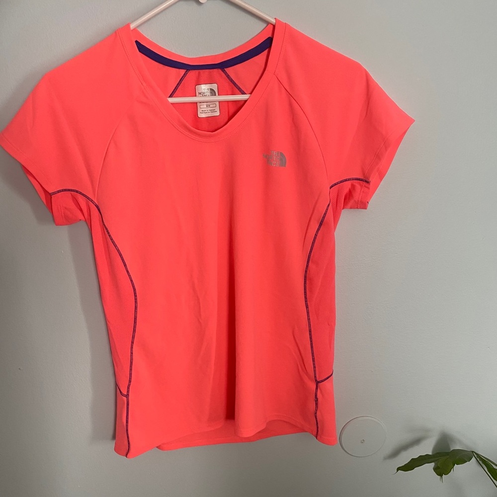 Women’s The North Face work out top